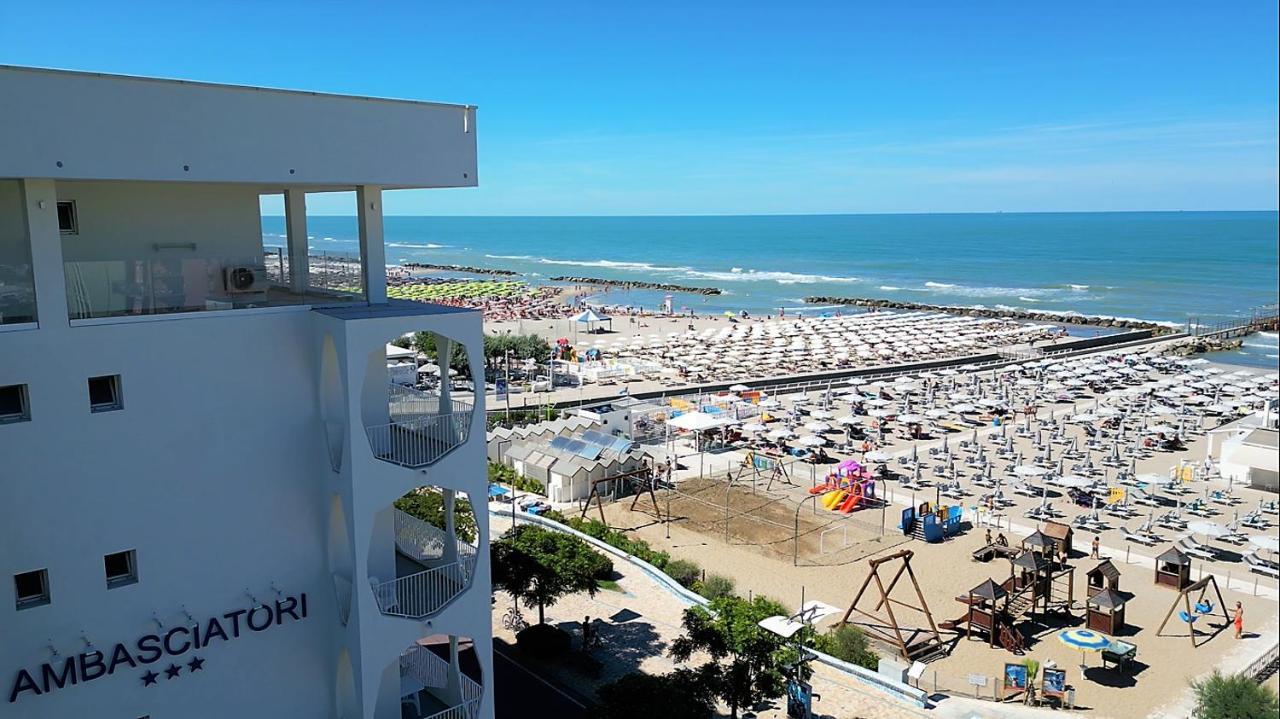 Ambasciatori Hotel - Beach Front -Breakfast Xxl & Brunch Until 12 30Pm Misano Adriatico Zewnętrze zdjęcie